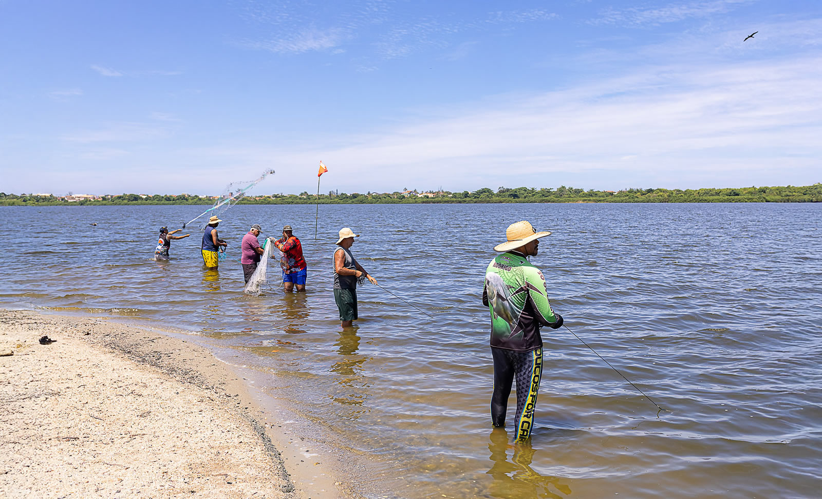 Prefeitura de Maricá orienta pescadores sobre boas práticas na pesca artesanal