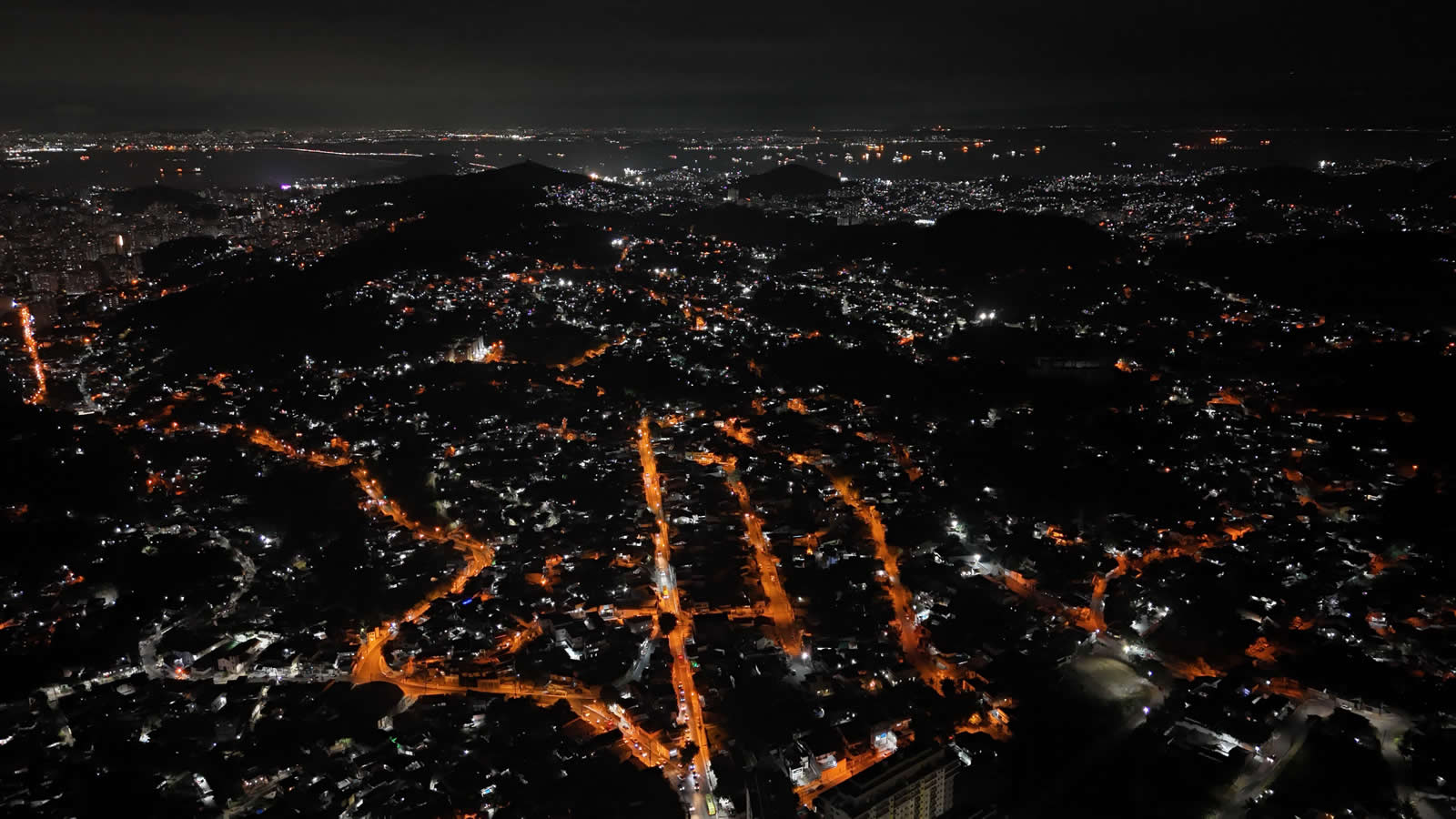 Prefeitura de Niterói amplia iluminação pública com tecnologia LED