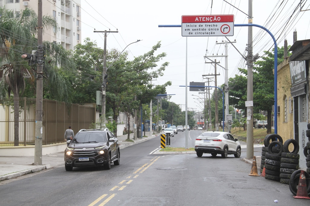 São Gonçalo instala nova sinalização vertical no trecho 1 do MUVI