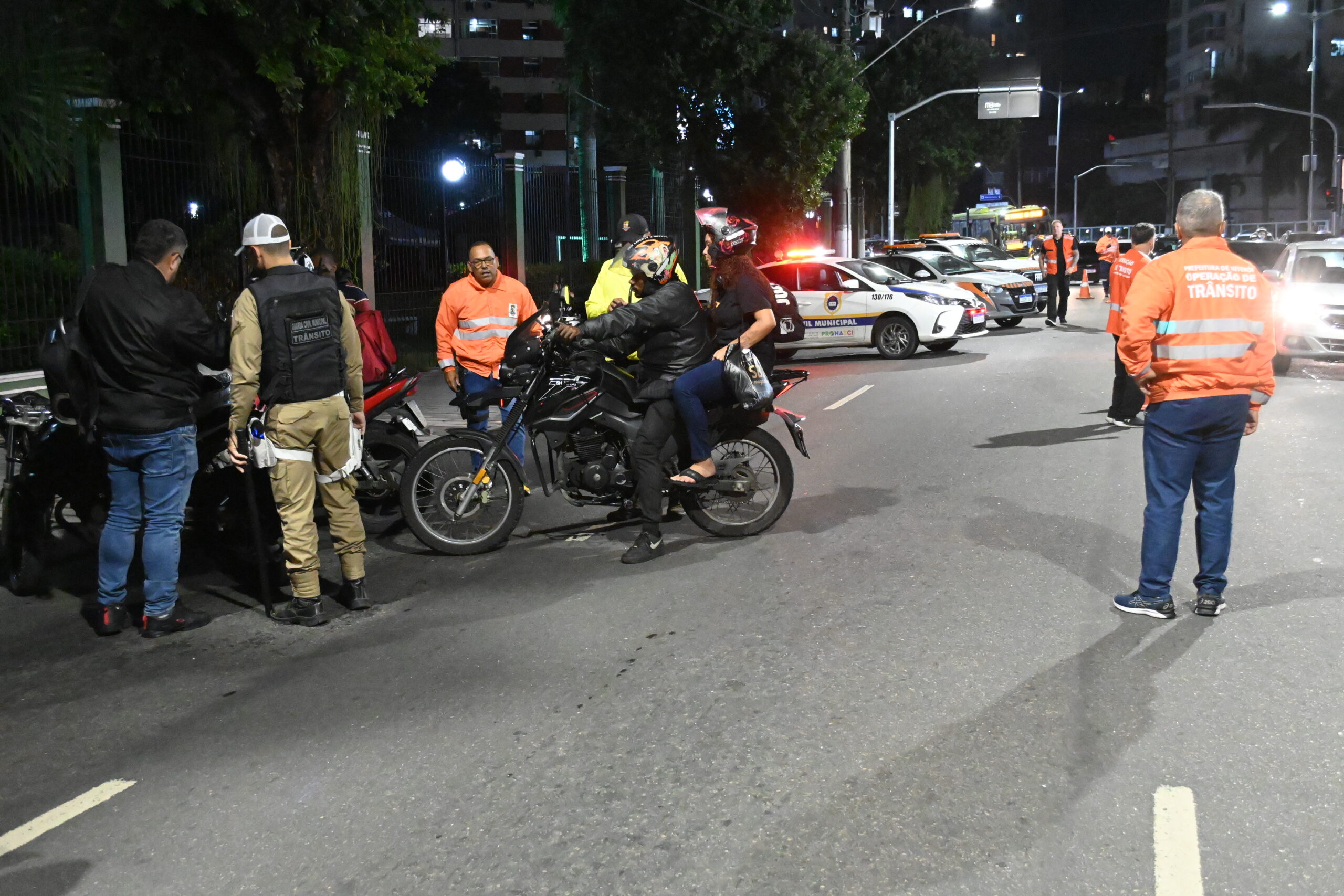 Prefeitura de Niterói faz blitz contra motos barulhentas em Icaraí