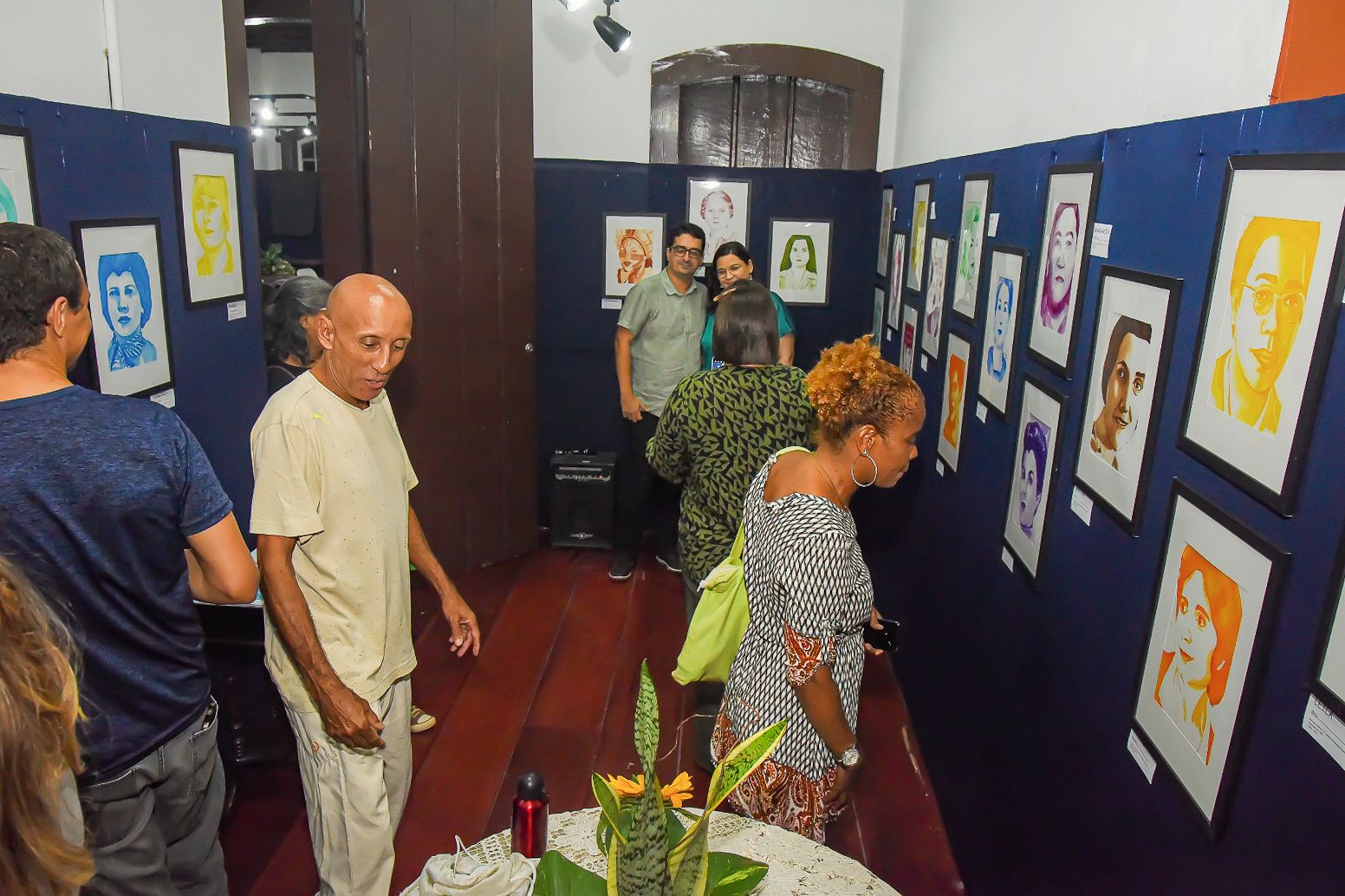 Exposição “Mulheres Pioneiras do Brasil” retorna à Casa de Cultura com 20 novos retratos em aquarela