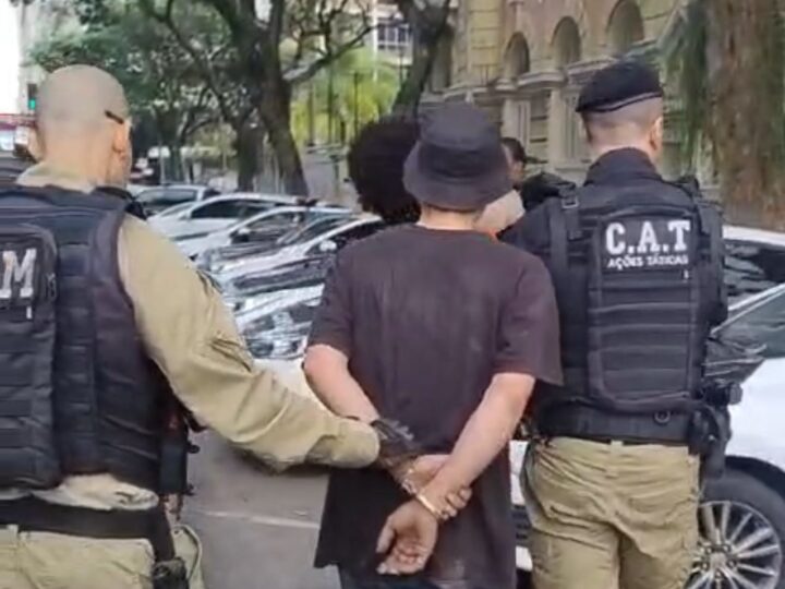 Mesmo baleado e com bolsa de colostomia, homem é preso furtando fios em Niterói