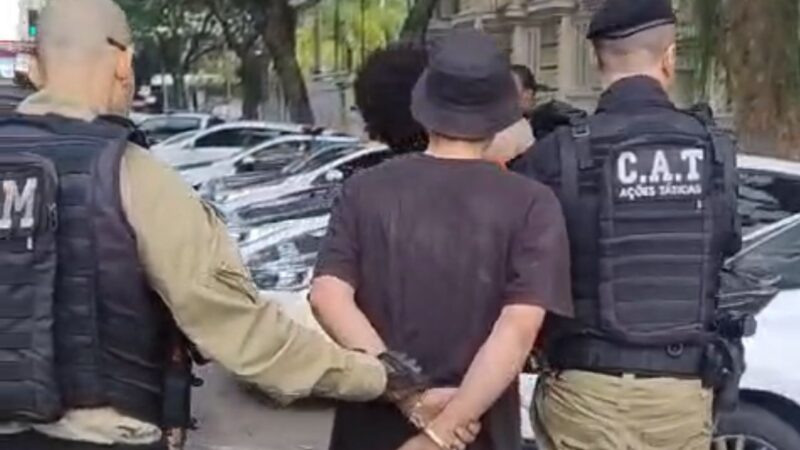 Mesmo baleado e com bolsa de colostomia, homem é preso furtando fios em Niterói