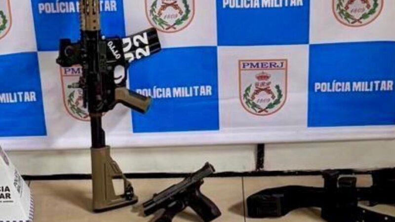 A Polícia Militar segue atuando forte em Niterói, e apreende réplica de fuzil, drogas e pistola; três suspeitos foram presos