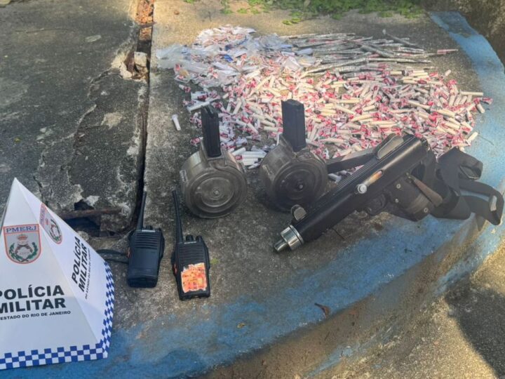 Polícia Militar dá duro no tráfico e apreende submetralhadora na Comunidade Novo México, em SG