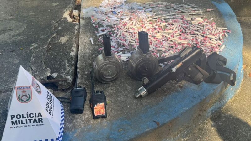 Polícia Militar dá duro no tráfico e apreende submetralhadora na Comunidade Novo México, em SG