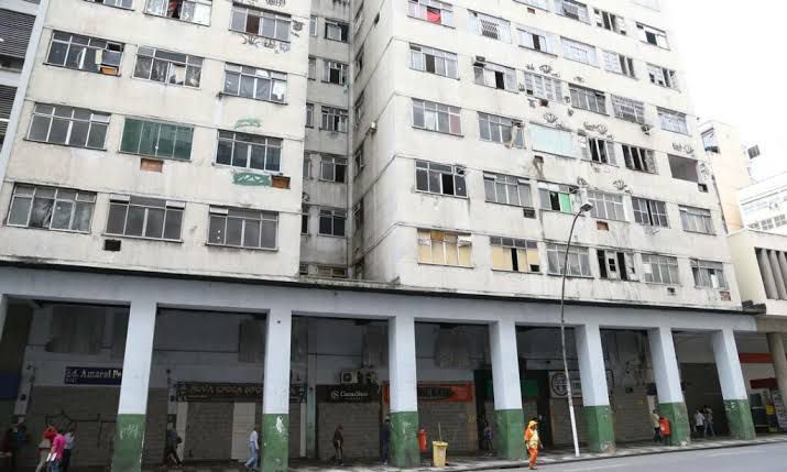 Prefeitura de Niterói paga segundo lote de indenizações a moradores do Prédio da Caixa