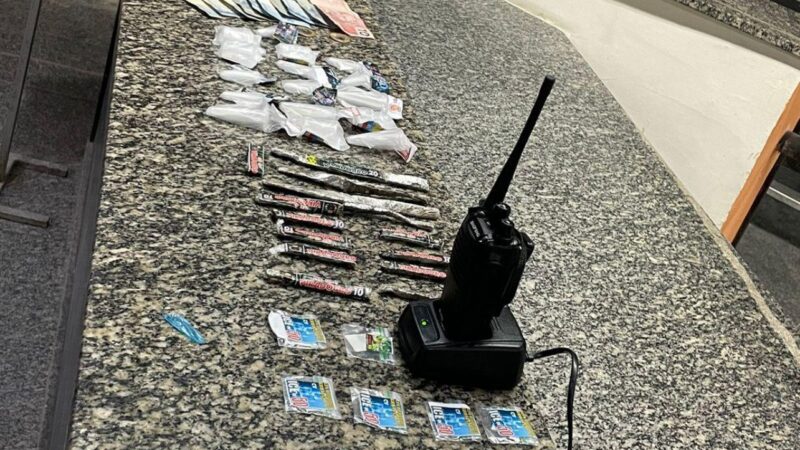 Polícia prende suspeito de tráfico no Complexo da Viradouro, em Niterói