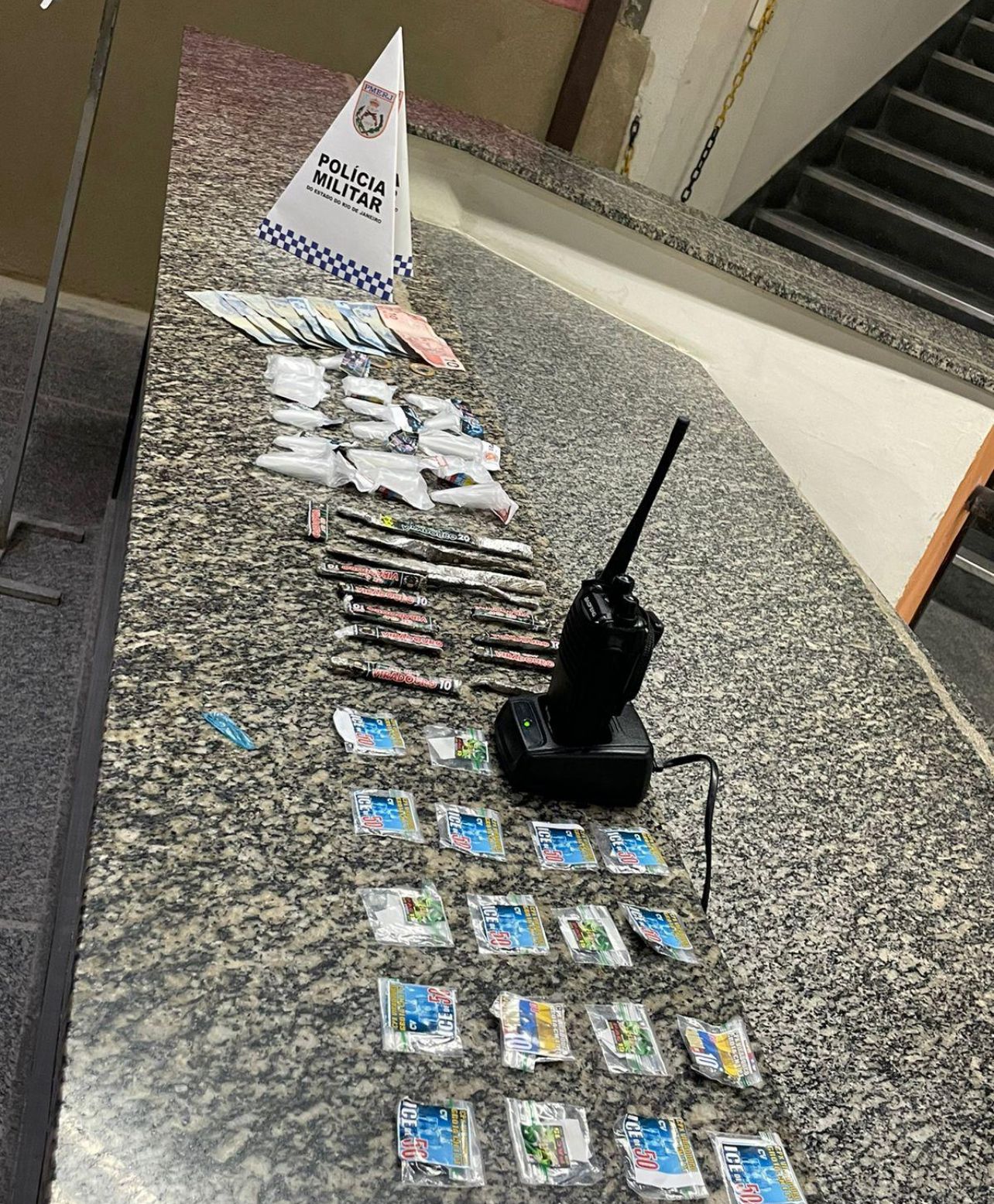 Polícia prende suspeito de tráfico no Complexo da Viradouro, em Niterói
