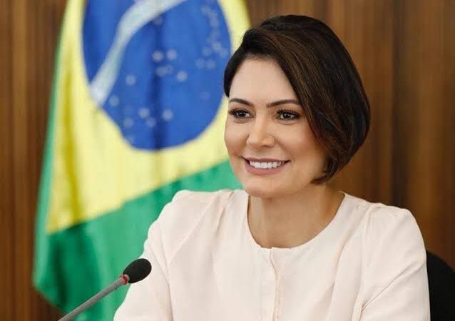 Michelle Bolsonaro receberá o título de cidadã niteroiense