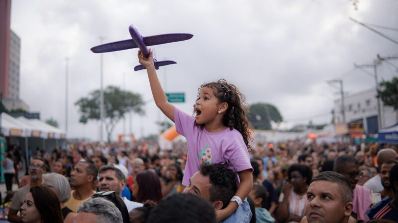 Itaboraí 192 anos: Esquadrilha da Fumaça faz apresentação histórica para mais de 20 mil pessoas