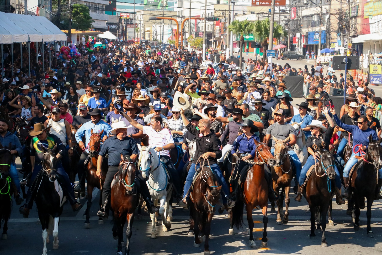 Itaboraí 192 anos: cavalgada anima a cidade com tradição e alegria