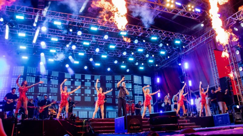 Itaboraí 192 anos: com show de Belo cidade encerra festividade transmitindo amor e pertencimento à população