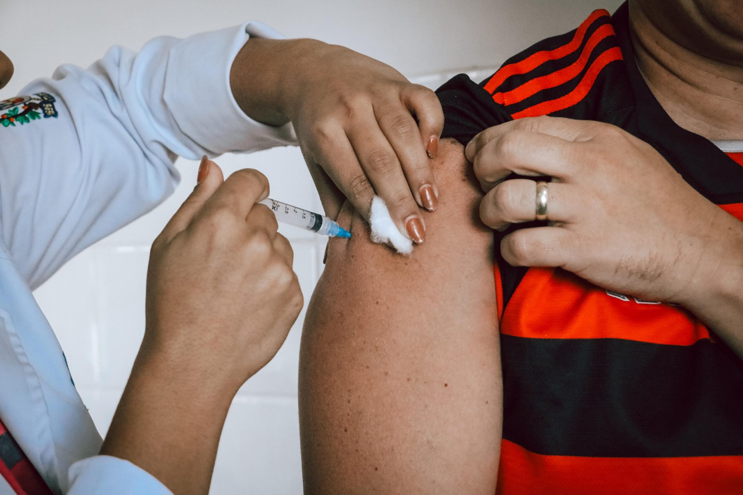 Mais de 4 mil doses aplicadas no Dia D de Vacinação contra Influenza e Sarampo em Itaboraí