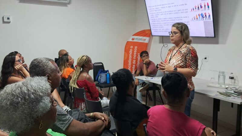 Colaboradores da CLIN participam de palestra sobre a Doença de Alzheimer 