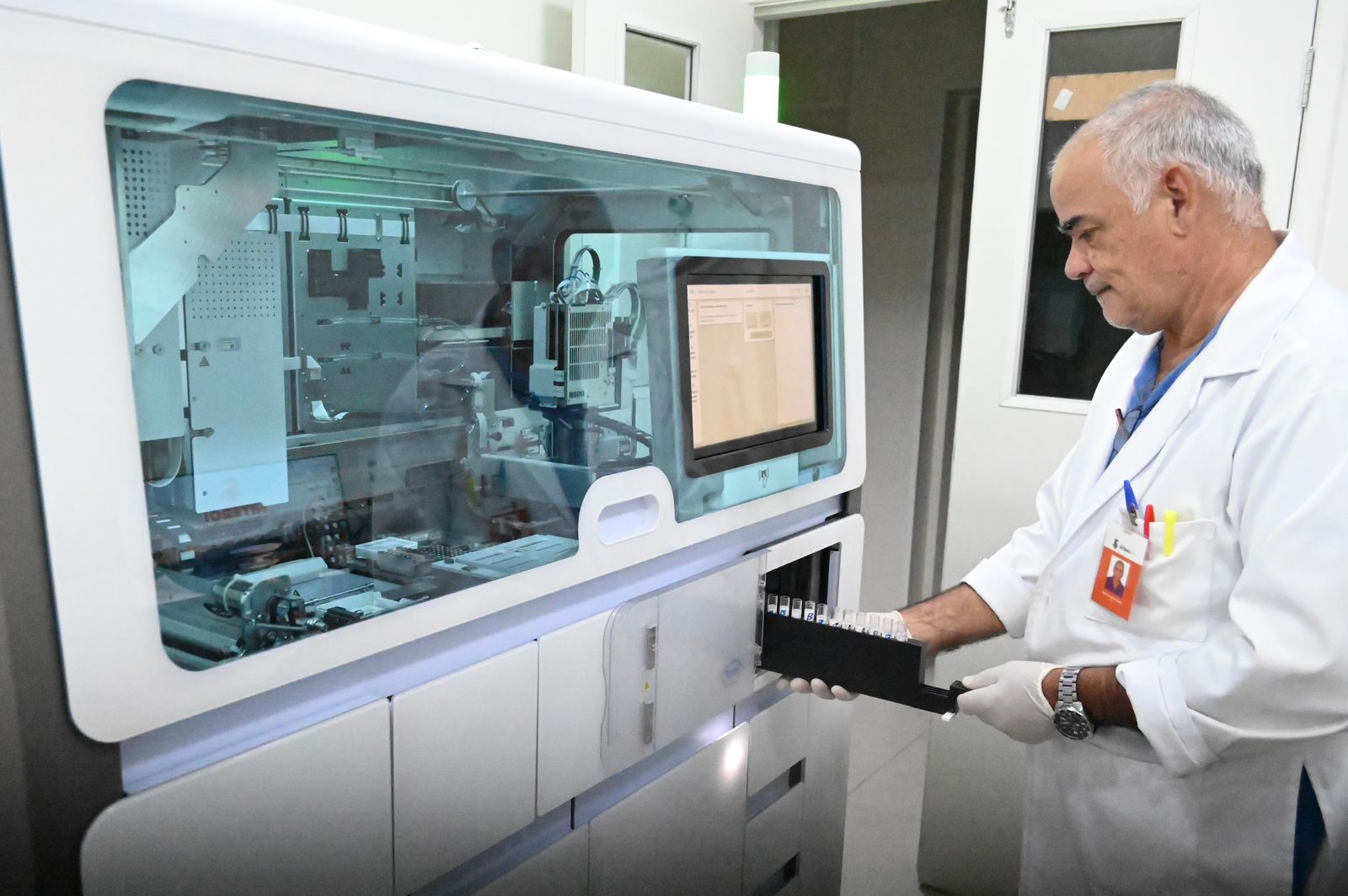 Prefeitura de Niterói inaugura novo Laboratório Municipal Miguelote Viana