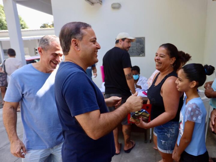 Rodrigo Neves participa do Dia D de vacinação contra a gripe