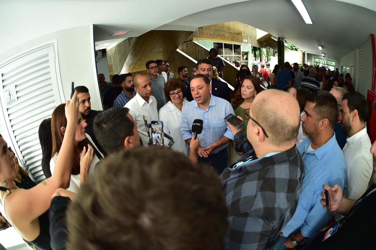 Rodrigo Neves inaugura novo Laboratório Municipal Miguelote Viana