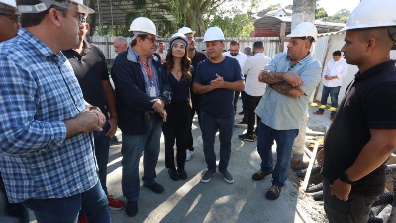 Prefeito Rodrigo Neves visita obra da Plataforma Urbana Digital de Santa Bárbara