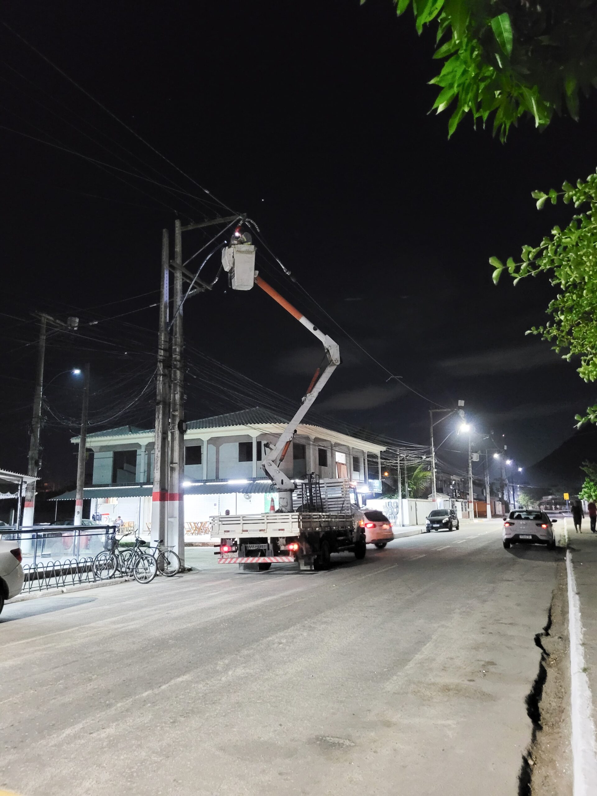 ‘Ilumina Já’ promove reparos em luminárias de São José do Imbassaí