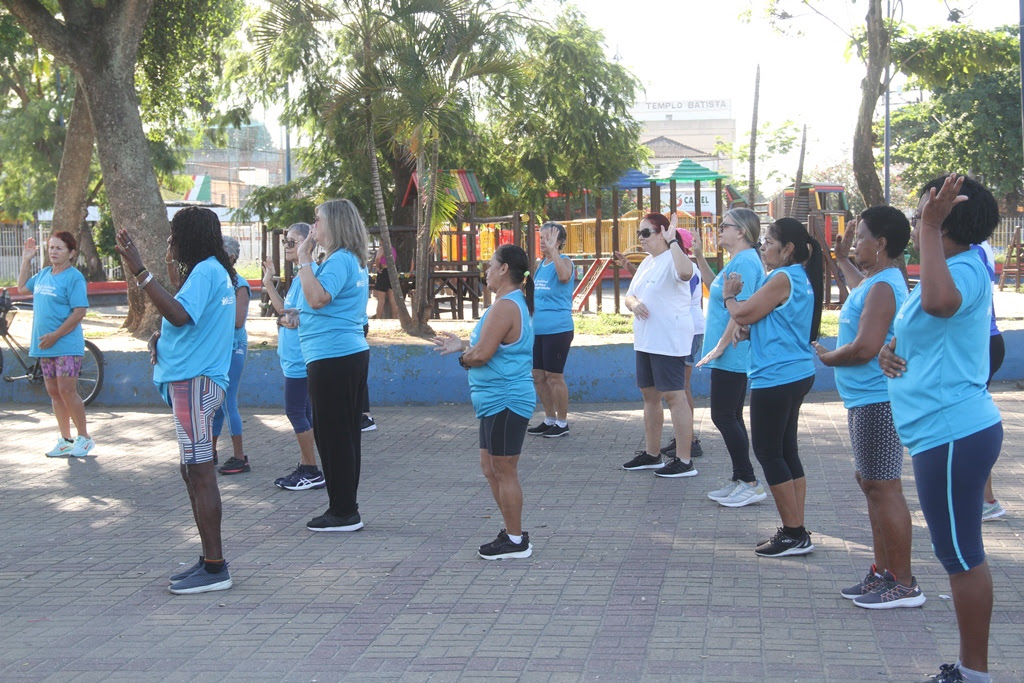 Gonçalenses realizam aulas gratuitas de Tai Chi Chuan na Trindade