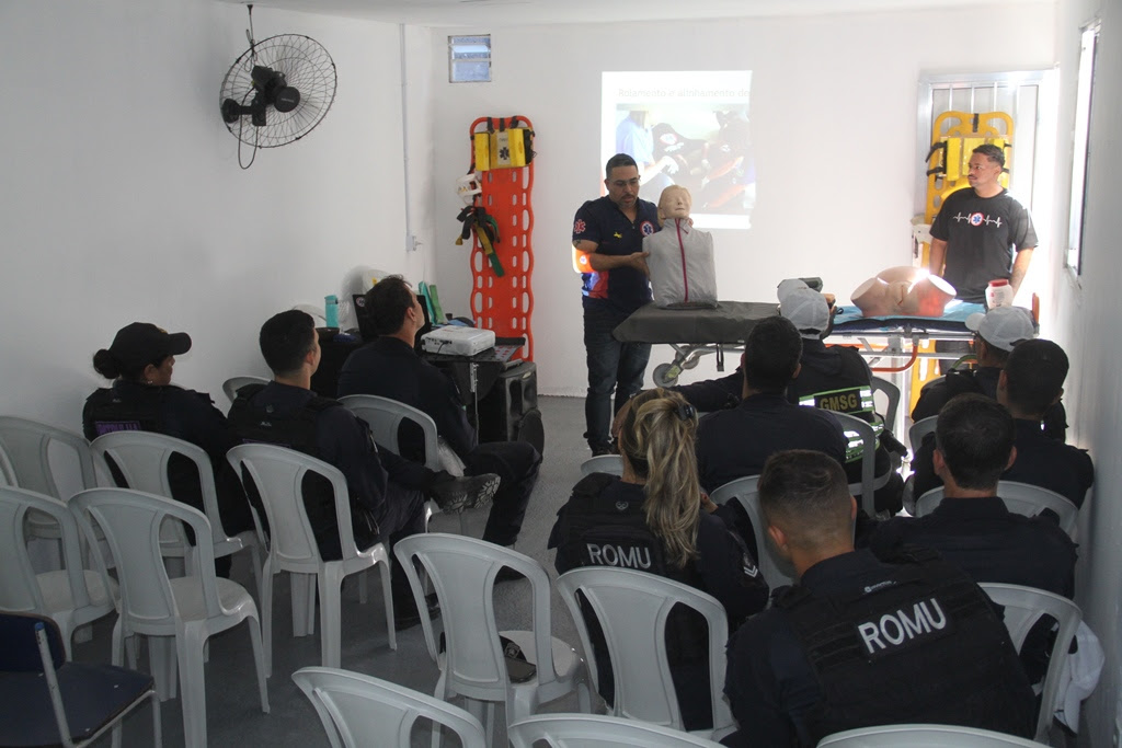 Guardas municipais participam de curso de treinamento em primeiros socorros no Maio Amarelo