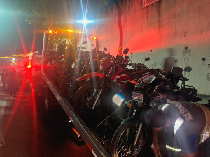 São Gonçalo aborda quase 400 motos em ação de fiscalização contra poluição sonora 