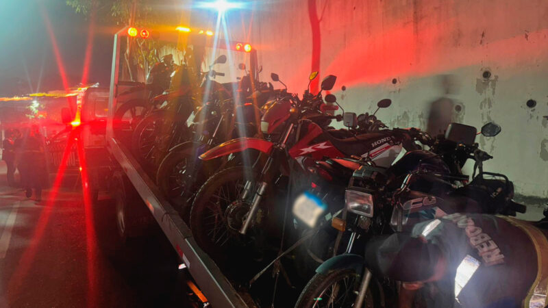 São Gonçalo aborda quase 400 motos em ação de fiscalização contra poluição sonora 