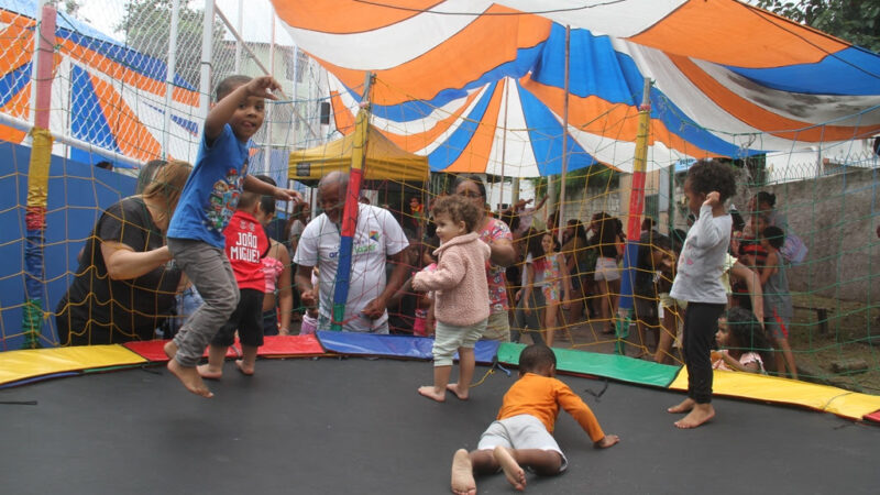 Caravana faz a festa de crianças e adultos