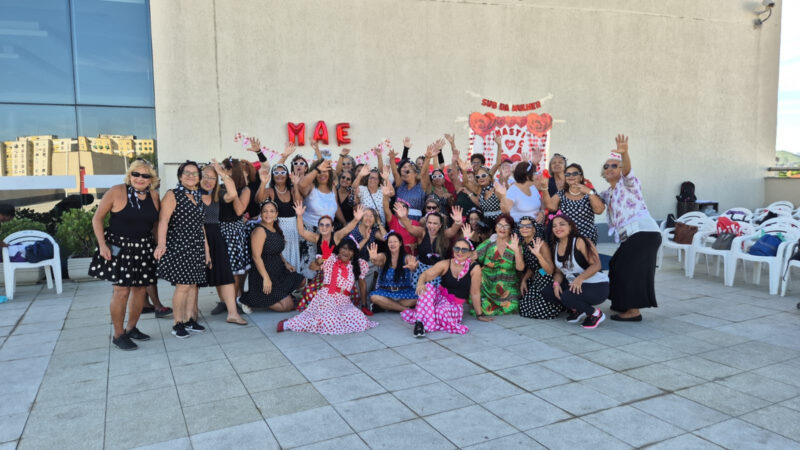 Ginástica das mulheres entra em clima de Dia das Mães 