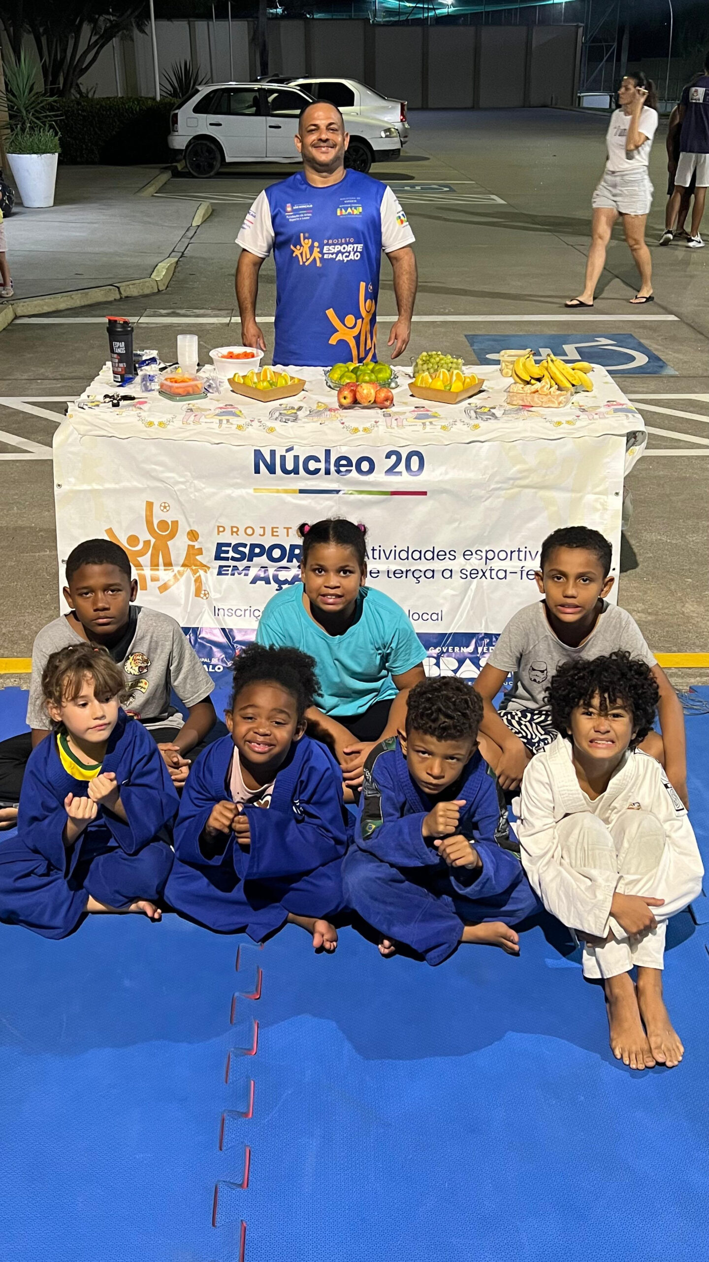 Alunos de Jiu-jitsu têm aula especial de Dia das Mães