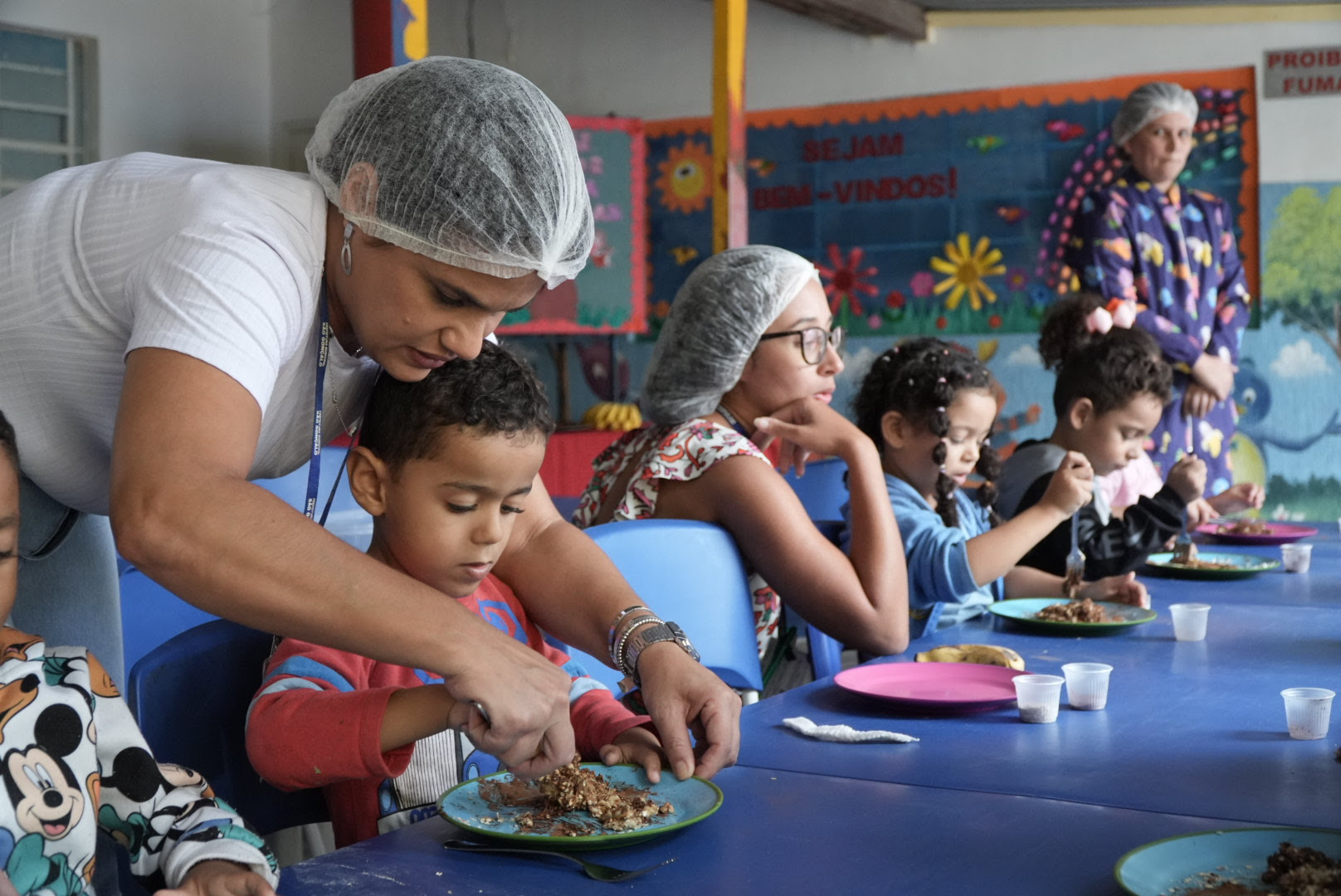 Crianças da Educação Infantil participam de oficina culinária