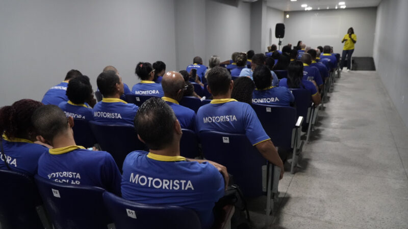 Maio Amarelo dá atenção a motoristas de transporte escolar