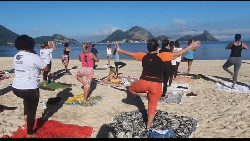 Aulão gratuito em São Francisco celebra o Dia Internacional da Yoga