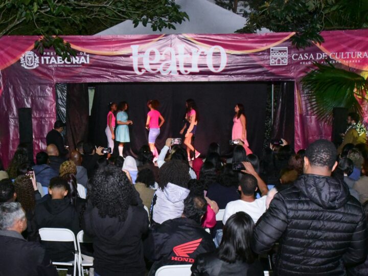Formandos do teatro da CCHAT encantam público na 6ª Mostra de Cenas Curtas em Itaboraí