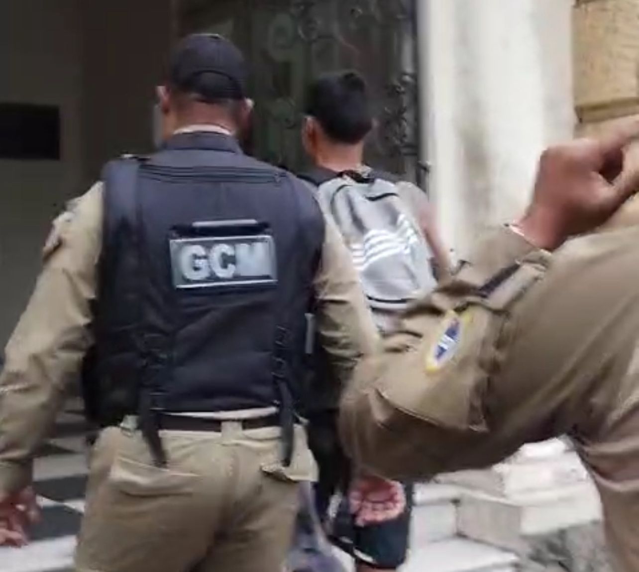 Guarda Municipal de Niterói prende suspeito de roubo à mão armada no Centro