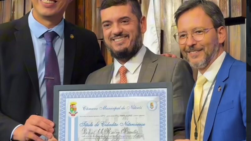 Rodrigo Bacellar recebe título de Cidadão Niteroiense em cerimônia na Alerj