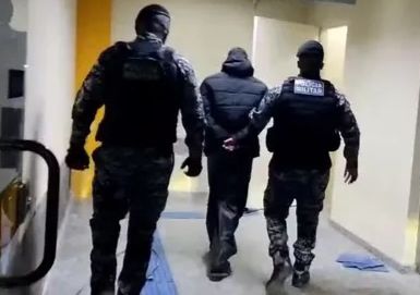 PM executado a tiros ao chegar em casa na Baixada: dois suspeitos são presos e outros já foram identificados
