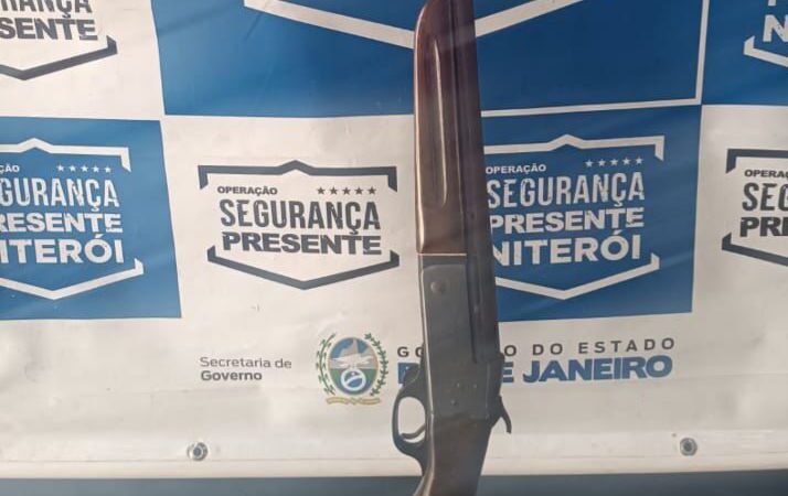 Segurança Presente apreende espingarda calibre 12 em casa abandonada em São Francisco, Niterói