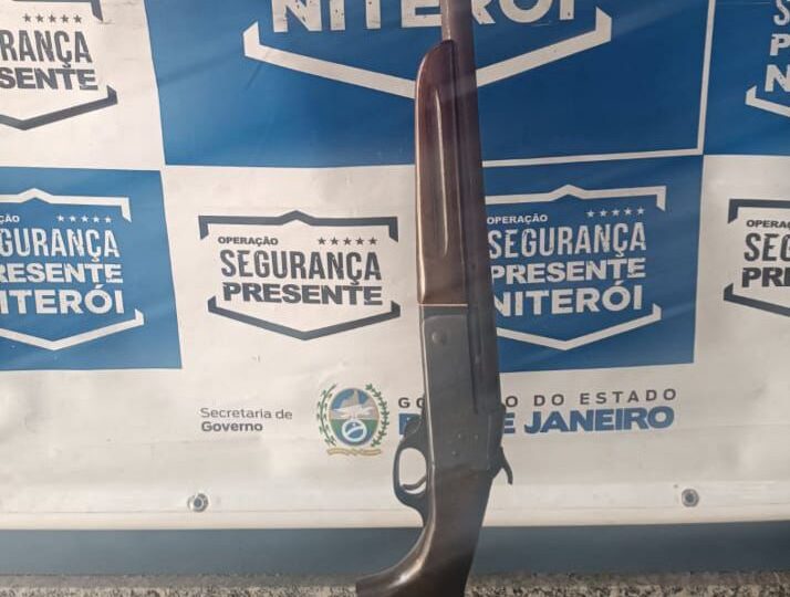 Segurança Presente apreende espingarda calibre 12 em casa abandonada em São Francisco, Niterói