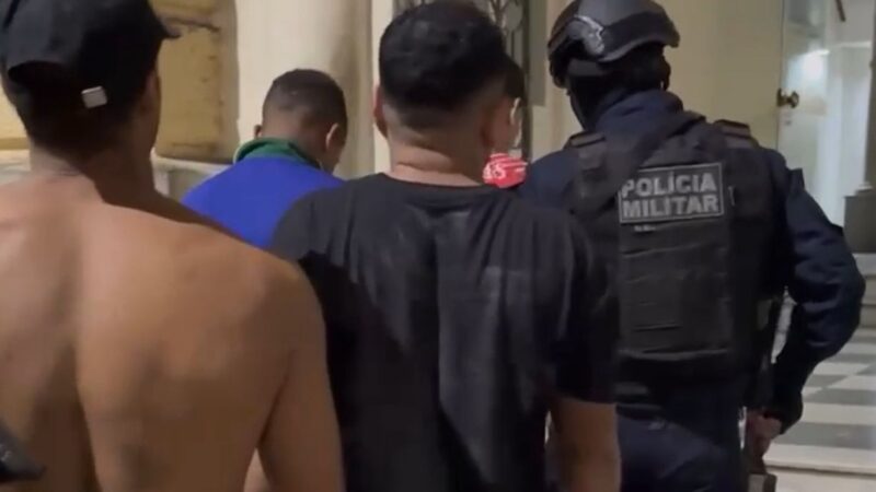 Golpe no tráfico! Polícia prende quatro criminosos e apreende grande quantidade de drogas no Centro de Niterói