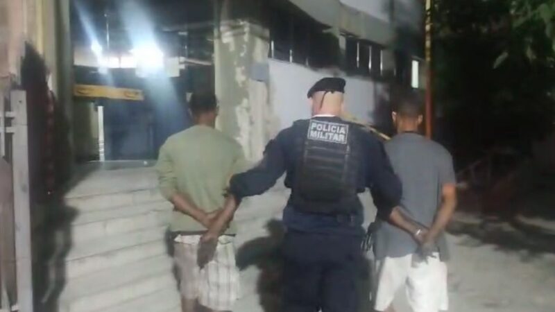 Dupla em situação de rua é presa após furtar esquadrias de alumínio em Santa Rosa, Niterói