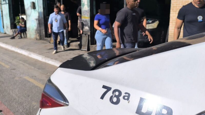 Polícias Civis da 78º DP de Niterói prende mulher que aplicava golpes em idosos com falsas promessas de Vale Gás para fraudar empréstimos do INSS