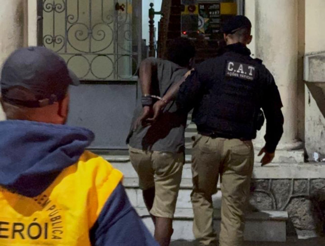 Com apoio das câmeras do CISP, Guarda Municipal de Niterói prende homem em flagrante após invasão de escola desativada