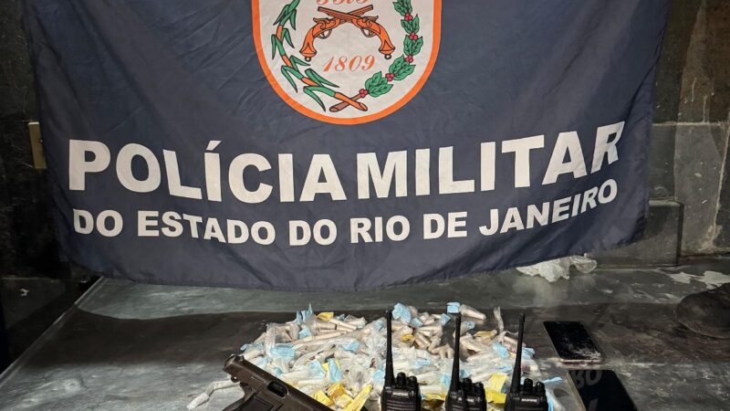 Polícia Militar apreende drogas e arma em operação no Fonseca, em Niterói