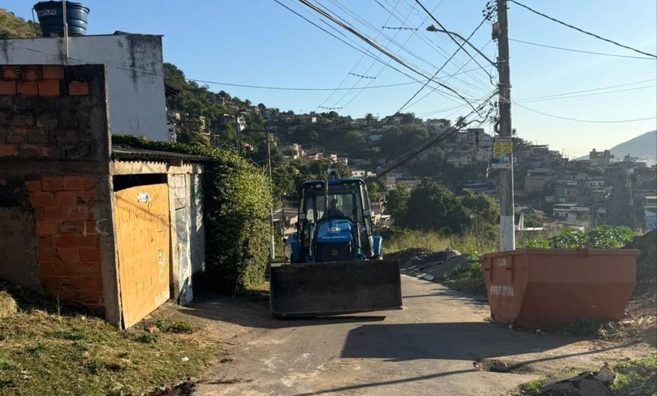 Operação Retirada de Barricadas reforça segurança e libera vias em comunidades de Niterói