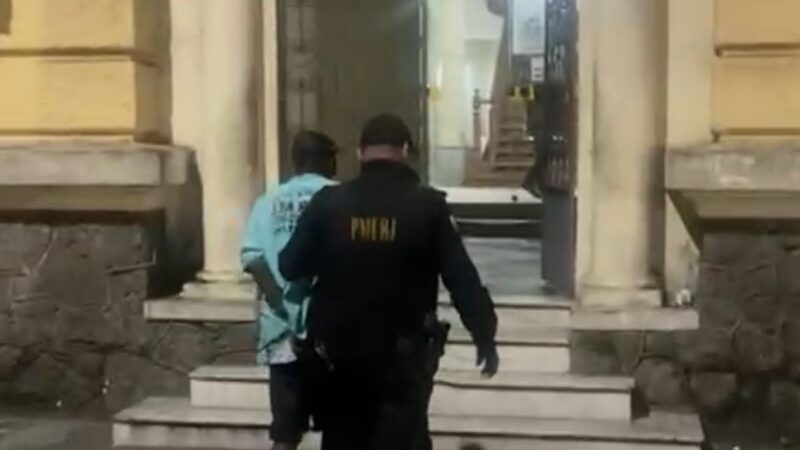 Polícia Militar prende homem com 9 passagens após furto em residência de Icaraí, em Niterói