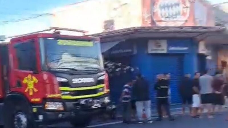 TRAGÉDIA NA ENGENHOCA: INCÊNDIO ATINGE PADARIA E DEIXA UMA VÍTIMA FATAL