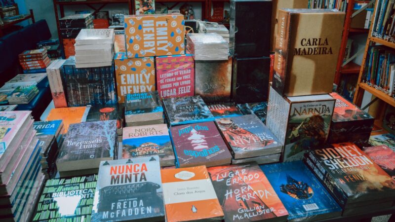 Itaboraí é contemplada com R$ 20 mil em títulos na Bienal do Livro 2025