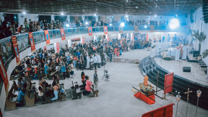 Sertanejo anima a segunda noite da Festa de São Pedro em Venda das Pedras